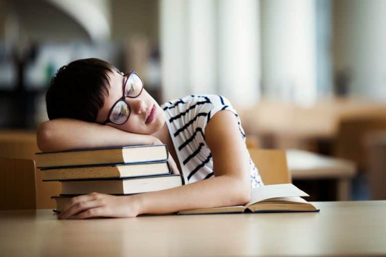 How to Fall Asleep the Night Before an Exam Every Time